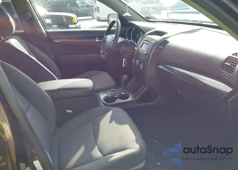 2012 Kia Sorento Lx z USA, uszkodzony, nr VIN 5XYKTDA6XCG272953